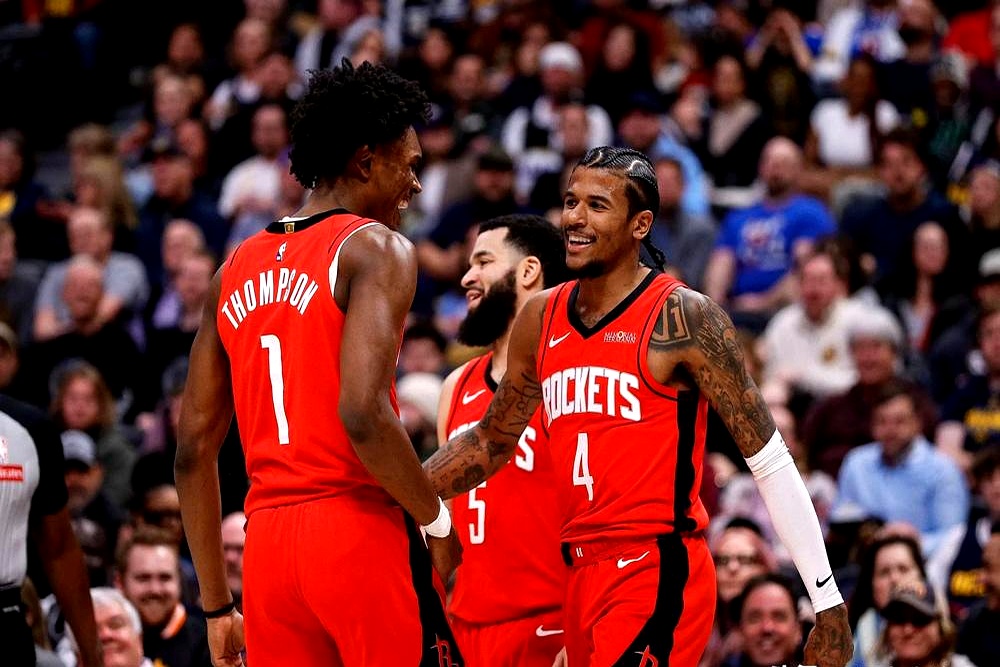 包含NBA西部榜首之争激烈，凯尔特人虐胜活塞的词条